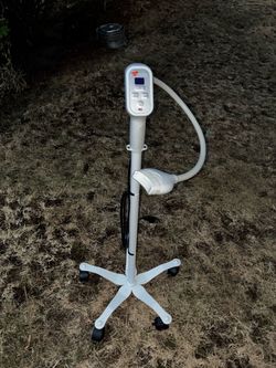 Teeth whitening light