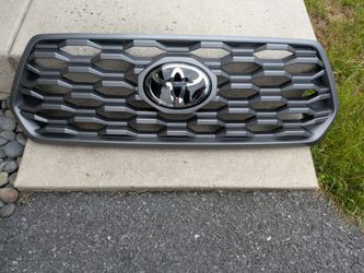 2023 Toyota Tacoma Grill