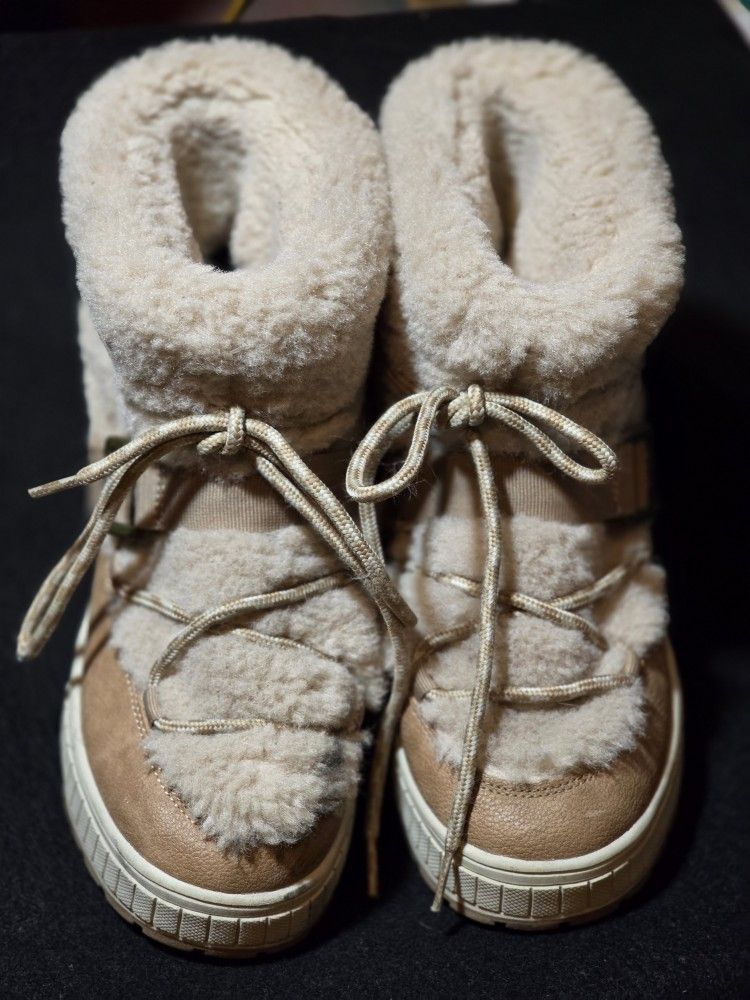 Time And Tru Faux Fur Insulated Winter Boots