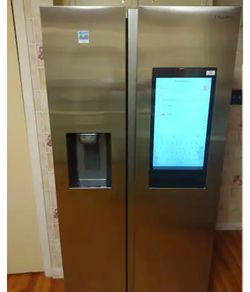 Samsung Refrigerator w/ Alexa Indoor Camera and IceMaker