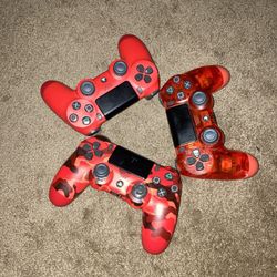 3 PS4 Controllers 