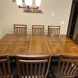 Wooden Extendable Dinning Table Countertop Height Incl. 8 Chairs