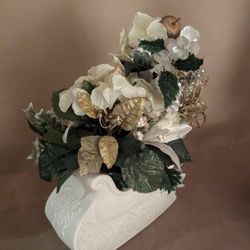 White Ceramic Sleigh Decoration (Pickup in Lemont or Bloomingdale)