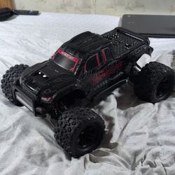MJX Hyper Go 10208 1/10 Scale Brushless RC Truck