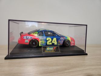 Jeff Gordon #24 Dupont Action Racing NASCAR 1:24 Diecast Bank 1997 Monte Carlo