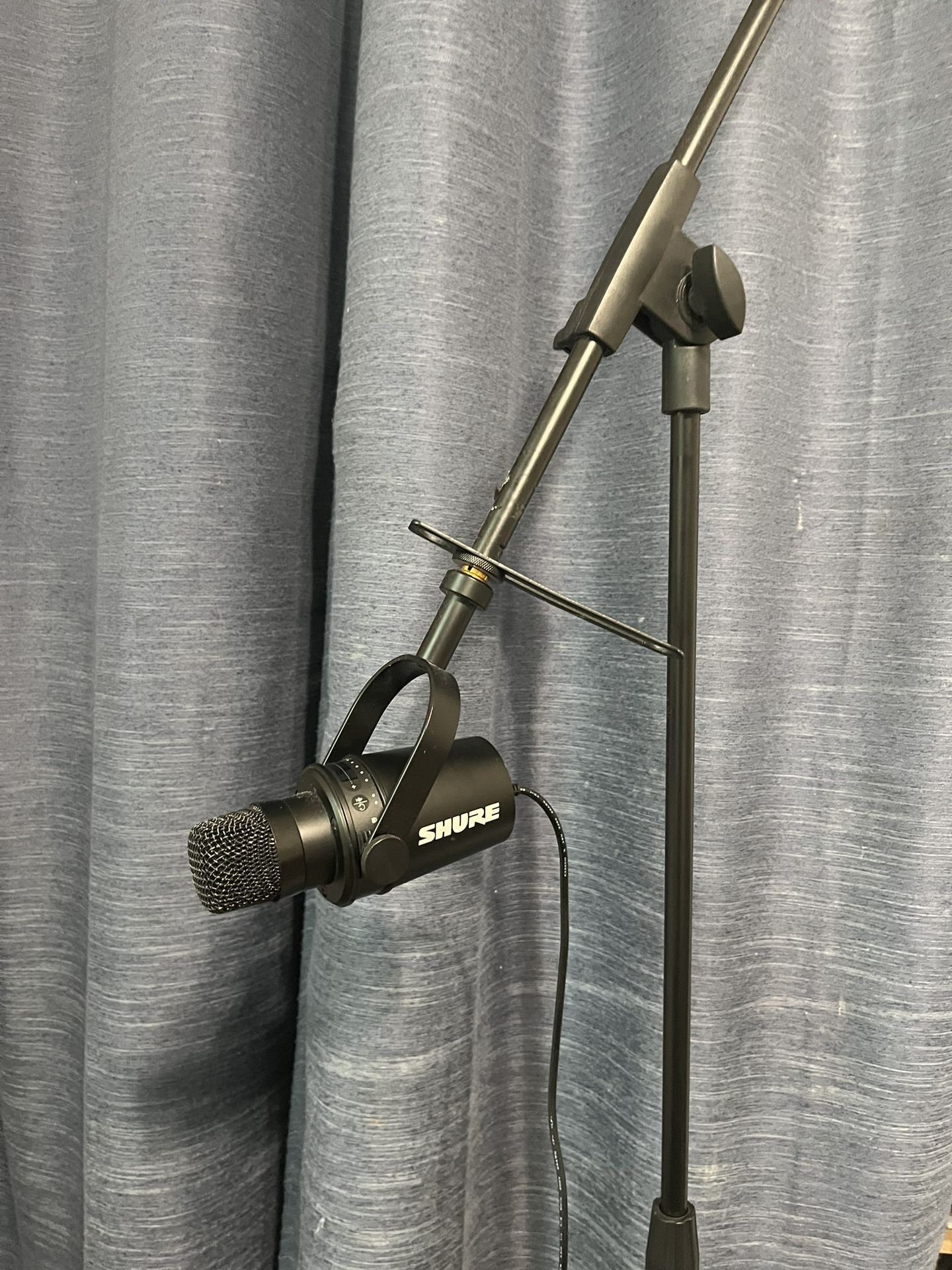 Shure Mv7 Microphone Streaming/Gaming/Podcast