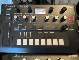 DAVE SMITH / PIONEER TORAIZ AS-1 MONOPHONIC ANALOG SYNTHESIZER