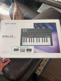 Arturia MiniLab MkII Universal MIDI Controller