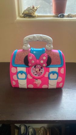 Minnie Mouse doctor purse