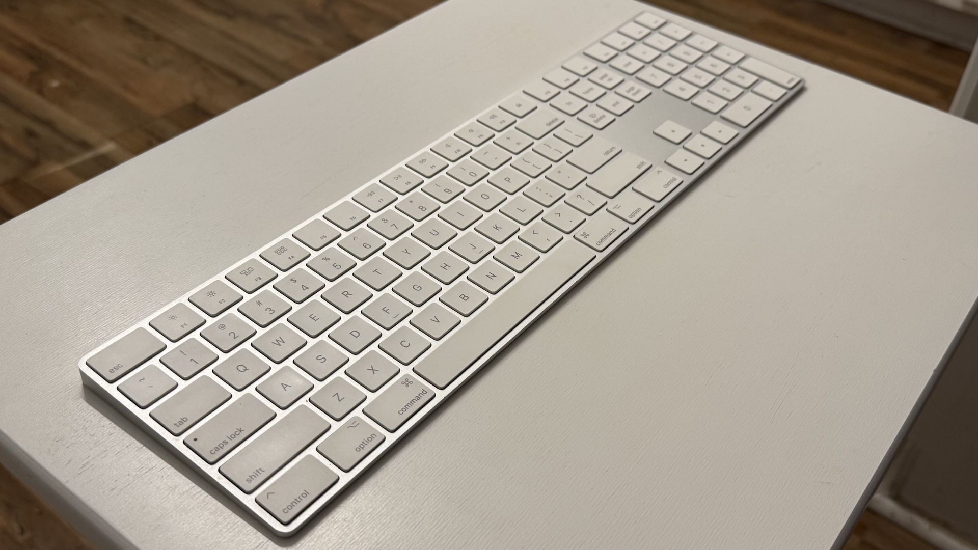 Apple Magic Keyboard (Full Size w/ Numeric Keypad) β Bluetooth