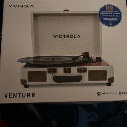 Victorola record player 