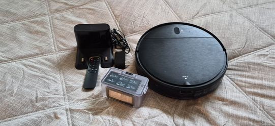 Robot vacuum cleaner