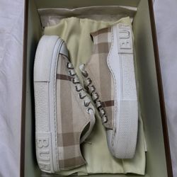 Burberry women’s shoe