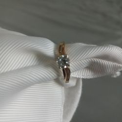 14 K Gold HALF CARAT TO THREE QUARTER CARAT DIAMOND RING