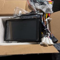 Toyota Radio Android 9” Brad New, Whit Reverse Camera, 2 Directional Connections With Oh With Out Amps, 