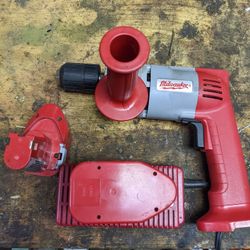 MILWAUKEE CORDLESS DRILL Complete Set