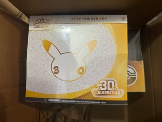 Pokémon TCG 30th Celebration Elite Trainer Box