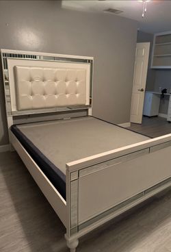 Queen LED bedframe