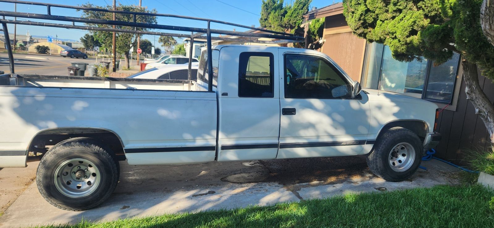 LONG BED 1989 CHEVY SILVERADO