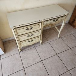 Vintage French Provincial Desk
Henry Link 