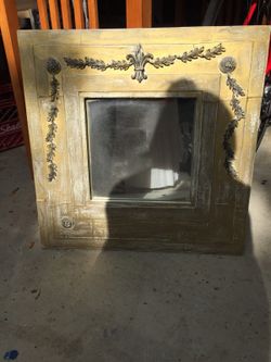 Antique mirror 21"x21"