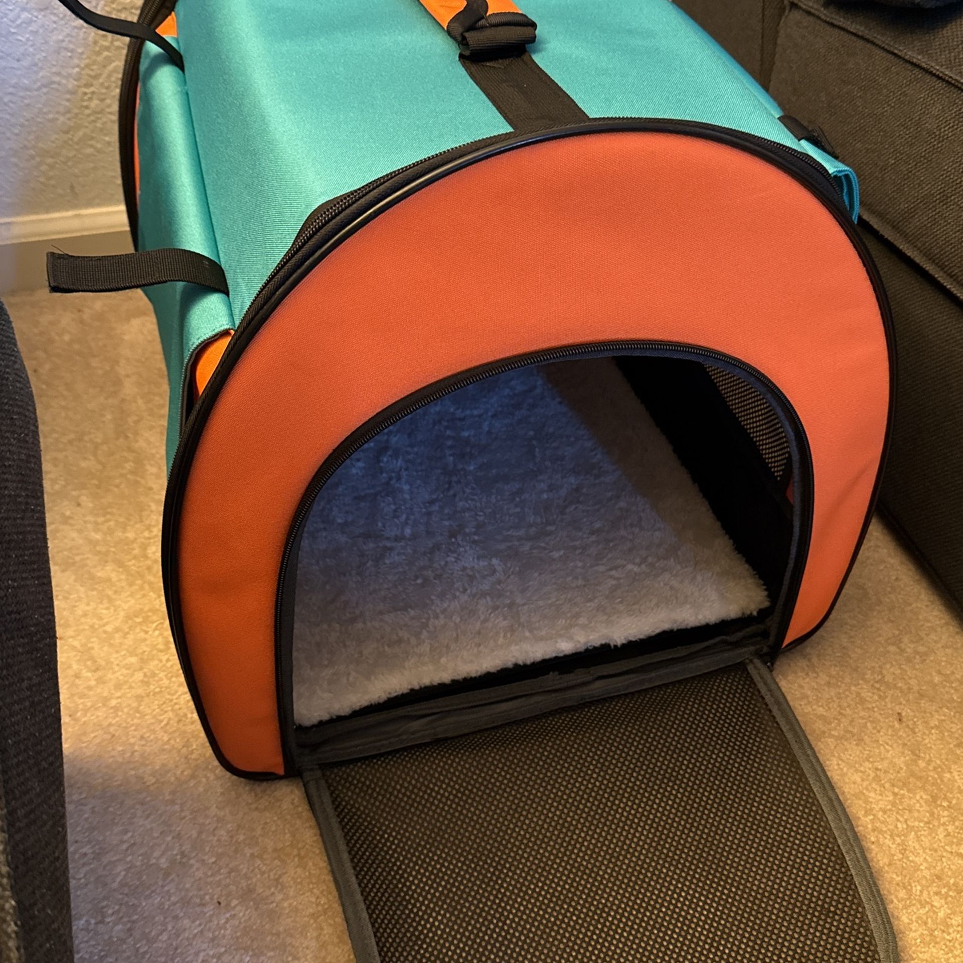 Pet Carrier New
