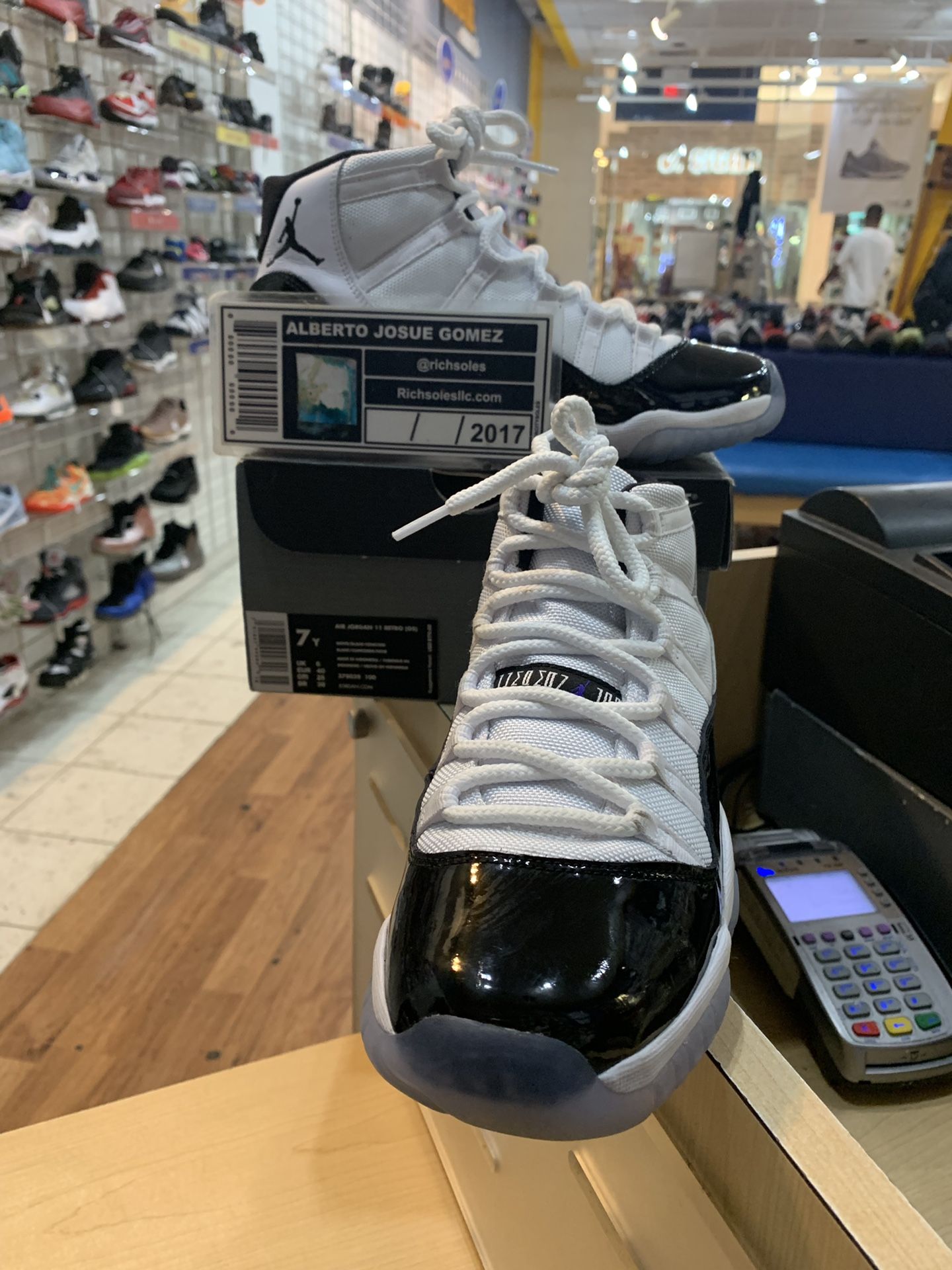 Air Jordan 11 GS Concord 2018 Size 7y