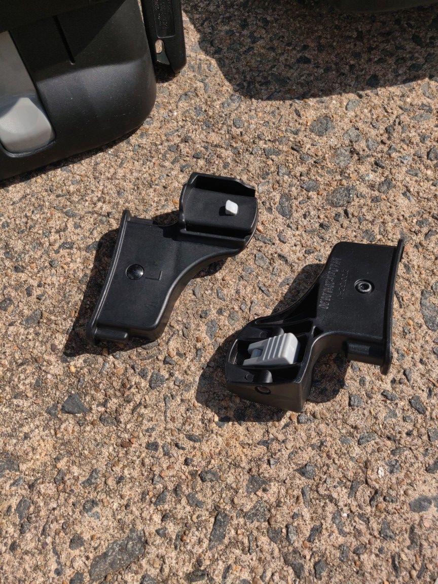 Britax car seat w/two bases and stroller adapters for Sale in