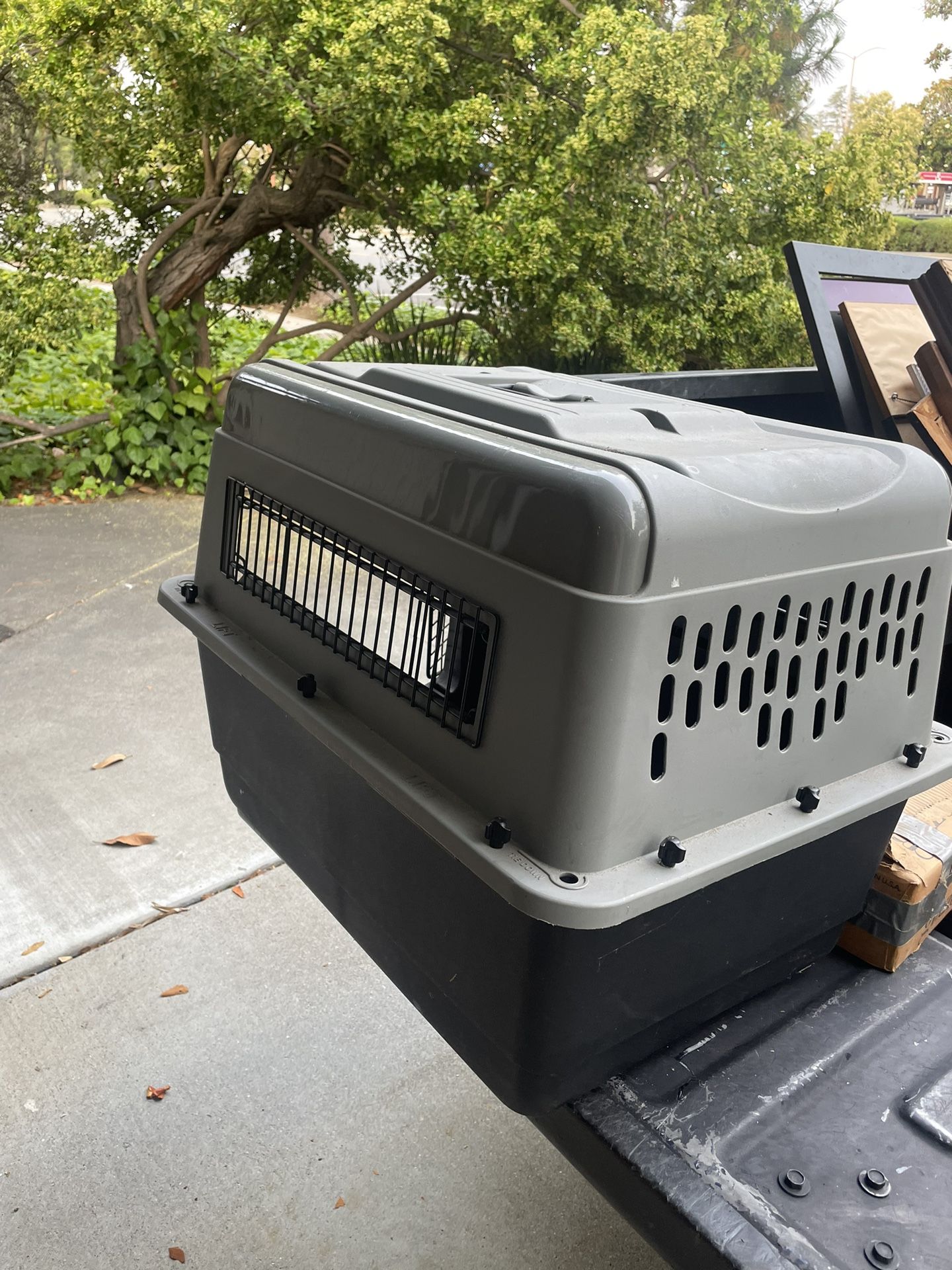 Dog Kennel Medium Size 