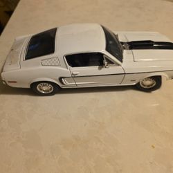 Maisto 1968 Ford Mustang Gt Scsle 1/18 