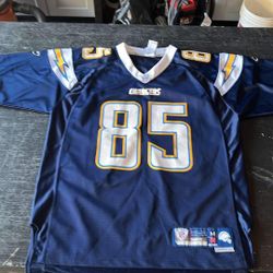 New NFL Chargers Jersey Antonio Gates Size Medium (XL)