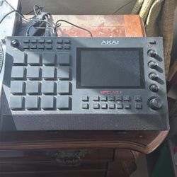 Akai MPC Live ll 