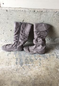 Girl boots size 13 M