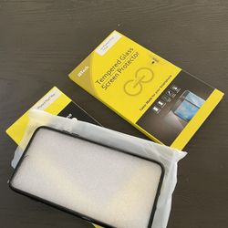 Brand new iPhone 8 Plus/7 Plus Clear Case Black Edges And Glass Screen Protector