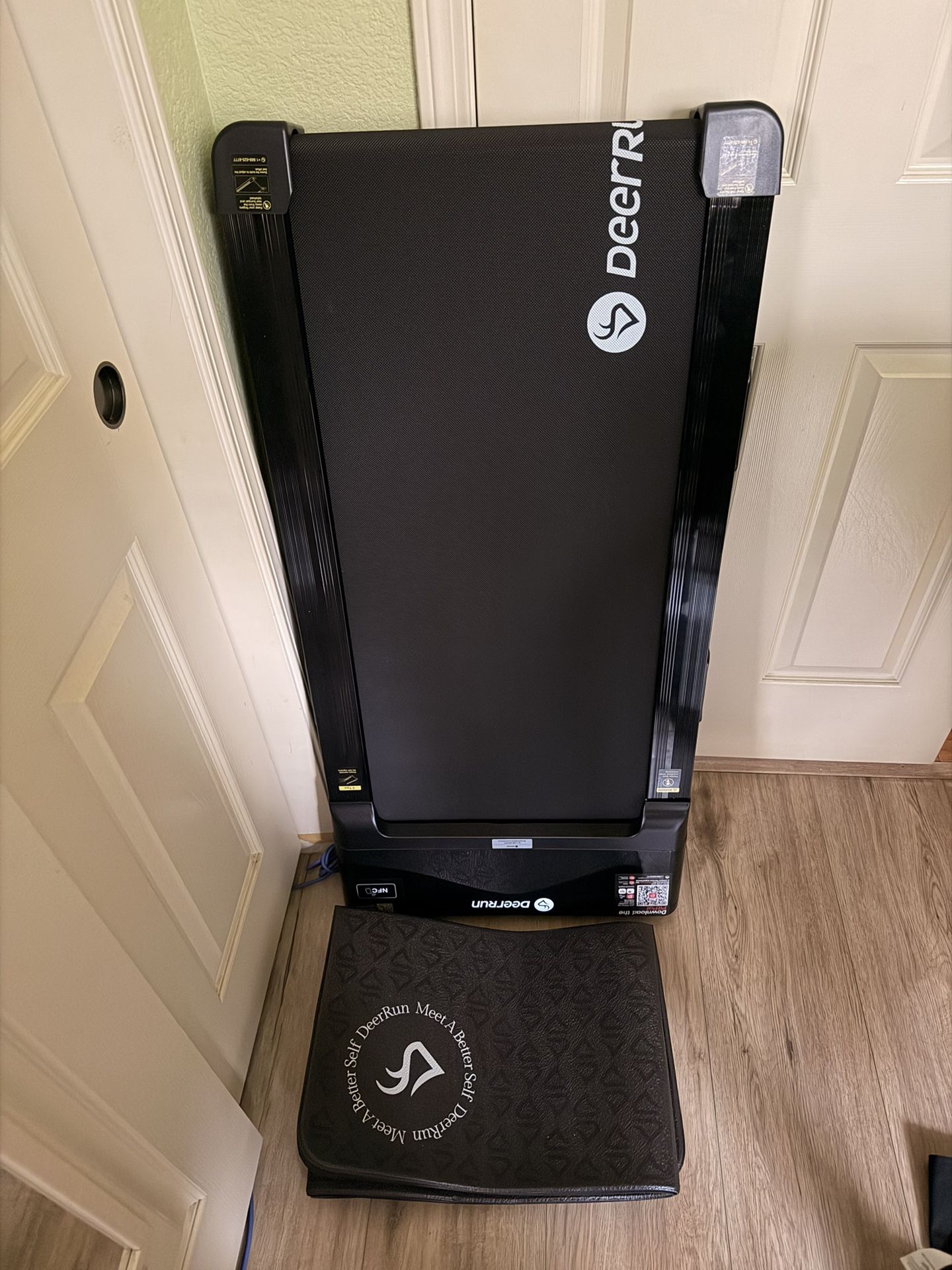 Deerrun Treadmill With Incline And Floor Matt