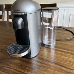 Nespresso VertuoPlus Coffee & Espresso Machine – Works, Needs Descalin