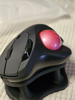 Wireless trackball mouse