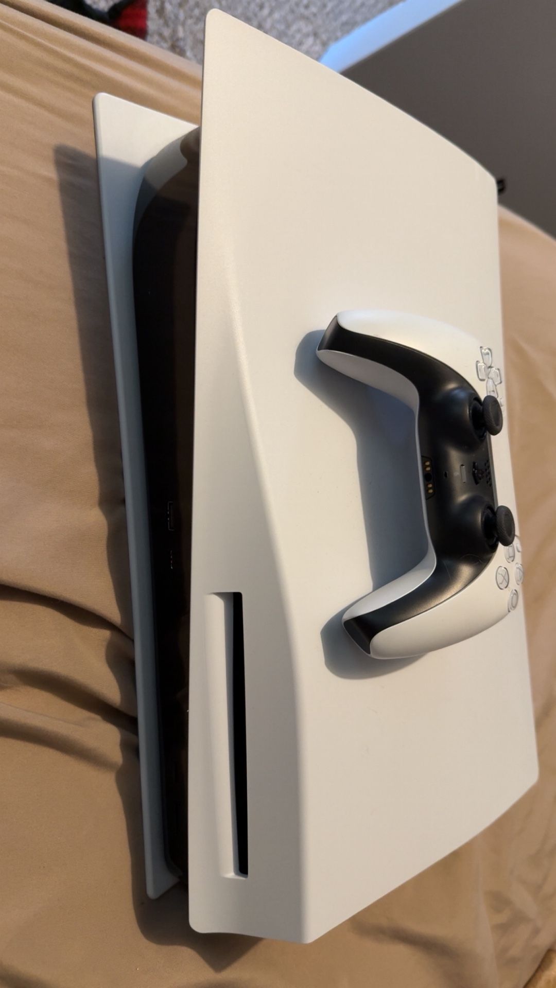 PS5 (disc version)