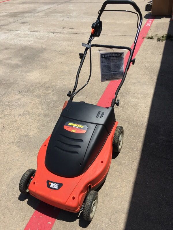 Black & Decker CMM1200 19-Inch 24-Volt Cordless Electric Mulching Lawn Mower