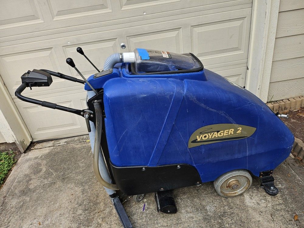 Voyager 2 floor scrubber (Windsor)
