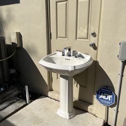 Kohler Pedestal Bathroom Sink Excellent Shape
