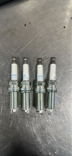 Subaru NGKL Laser Iridium Spark Plugs SILZKAR7B11 - Set of 4