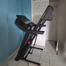 ProForm Folding Treadmill - Very Good - 2021 – Miami Gardens, FL