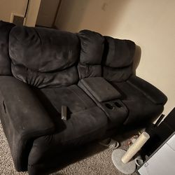 Couches USB Plug Ins Recline 