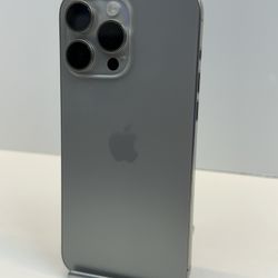 Apple iPhone 15 PRO MAX 512gb. ( Fully Unlocked )