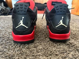 Jordan 4 Red Thunders