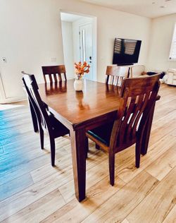 Ashley Furniture Ralene Dining Set – Table, 4 Chairs & Bench
