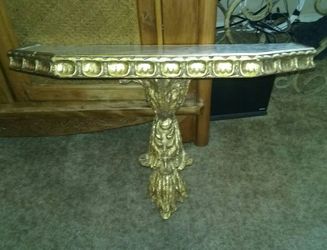 Beautiful Vintage Gold Hollywood Recency Shelf w/glass shelf