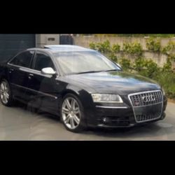 2007 Audi S8