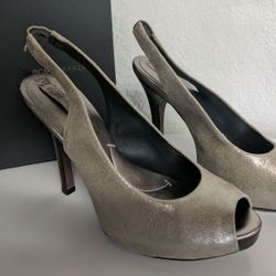 BCBG light gold pumps